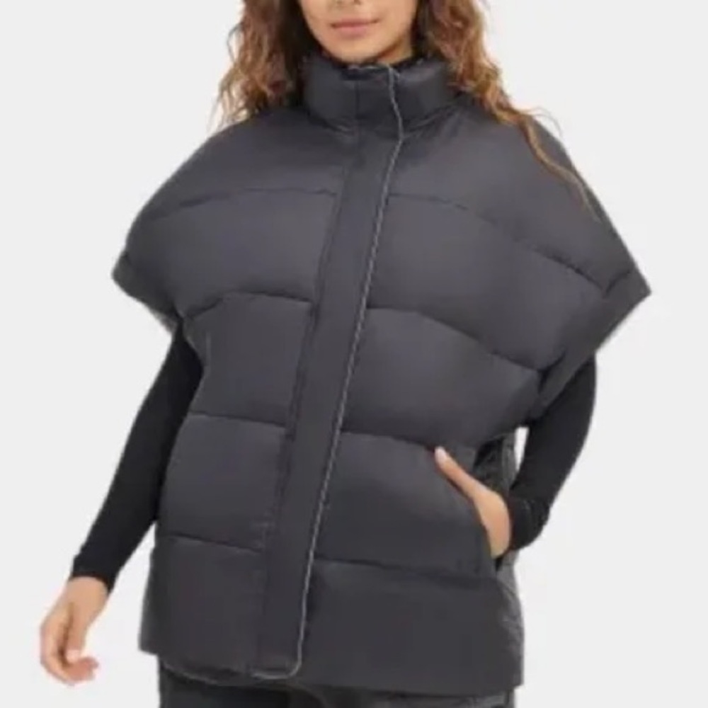 UGG Sydnee Reversible Puffer Vest Jacket Womens S Black